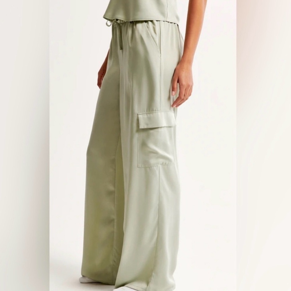 Abercrombie & Fitch Light Green Wide-Leg Pajama bottoms